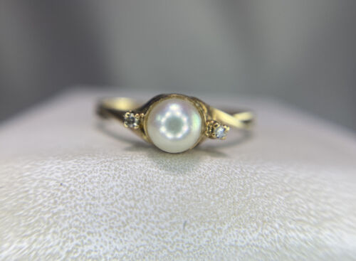 Vintage Style 10k Yellow Gold White Cultured Pearl Small Diamond Ring