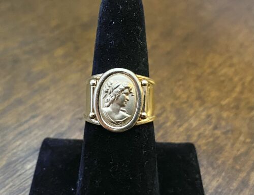 Vintage 14k Yellow Gold Designer Signed Italy Roman Woman Open Style Ring