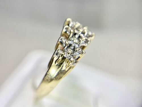 Vintage 10k Yellow Gold Signed Natural Round Brilliant Diamond Cluster Ring