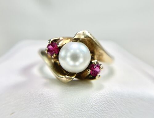 Vintage 10k Rose Gold White Cultured Round Pearl Pink Gemstone Bypass Ring