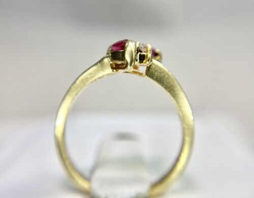 Vintage 14k Yellow Gold Designer Rhodolite Garnet Round Diamond Ring