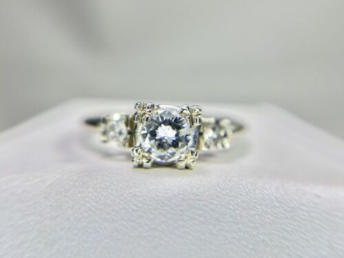 Vintage 18k White Gold Signed Round Natural Diamond Classic Engagement Ring