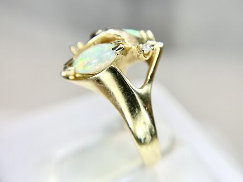 Vintage 14k Yellow Gold Natural Marquise White Opal Round Diamond Ring