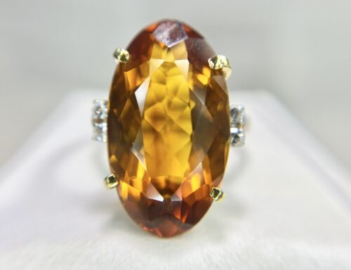 Vintage 18k Yellow Gold Oval Orange Citrine Round Diamond Big Cocktail Ring