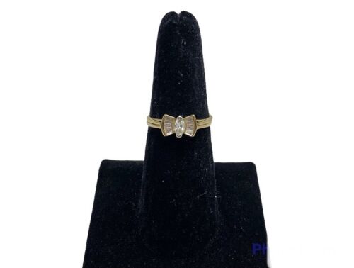 Vintage 18k Yellow Gold Natural Marquise Baguette Diamond Small Engagement Ring