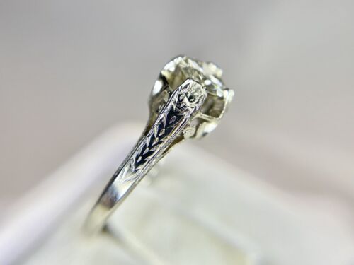 Vintage Art Deco 18k White Gold Natural Round Diamond Solitaire Engagement Ring