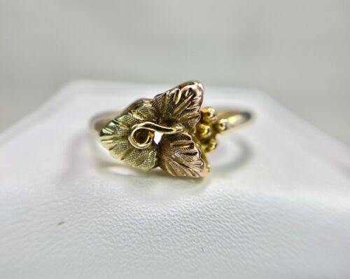 Vintage 10k Yellow Black Hills Gold Designer Grape Leaf Small Cocktail Ring