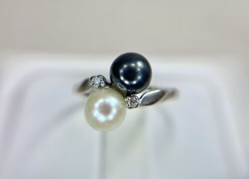 Vintage 14k White Gold Black Tahitian Pearl Round Pearl Diamond Bypass Ring