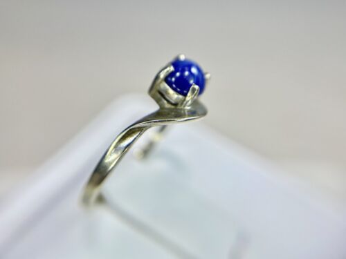 Vintage 10k White Gold Round Blue Star Sapphire Small Bypass Solitaire Ring