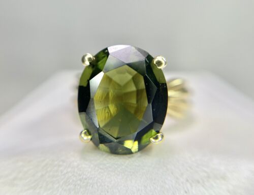 Vintage 14k Yellow Gold Oval Natural Green Tsavorite Garnet Solitaire Ring