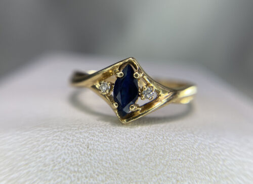 Vintage 14k Yellow Gold Natural Marquise Shape Blue Sapphire Round Diamond Ring