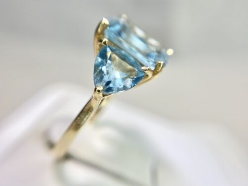 Vintage 14k Yellow Gold Natural Blue Topaz Three Stone Cocktail Ring