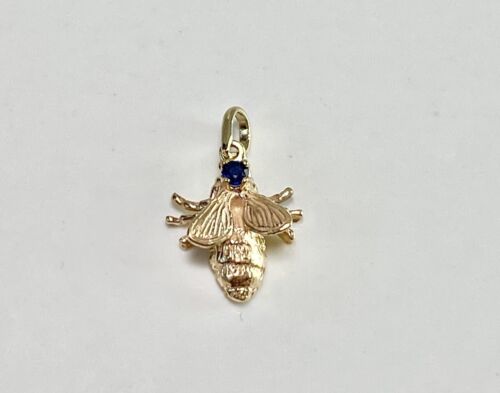 Vintage 14k Yellow Gold Natural Round Blue Sapphire Bee Bug Small Pendant