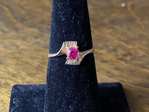 Vintage 14k Yellow Gold Lab Created Pink Sapphire Bypass Solitaire Ring