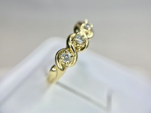 Vintage 14k Yellow Gold Natural Round Brilliant Diamond Five Stone Band Ring