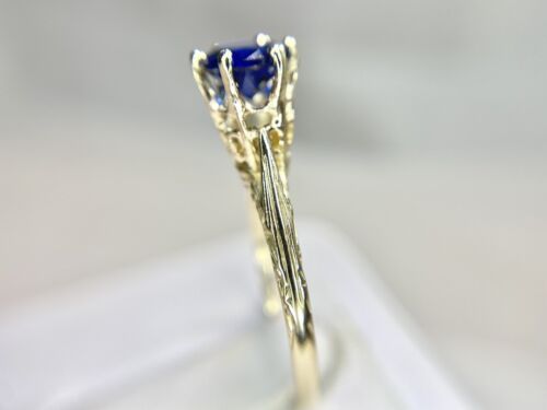 Vintage 14k Yellow Gold Round Royal Blue Sapphire Solitaire Engagement Ring