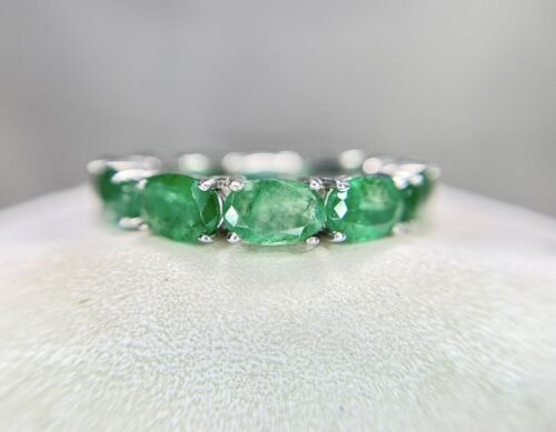 Vintage 14k White Gold Natural Oval Shape Green Emerald Eternity Band Ring