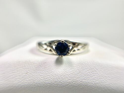 Vintage 14k White Gold Natural Round Blue Sapphire Filigree Solitaire Ring