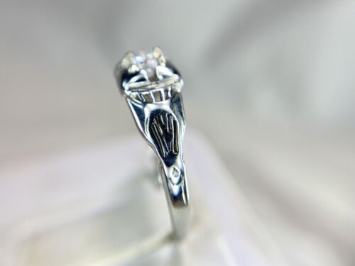 Vintage Art Deco 18k White Gold Natural Round Diamond Filigree Engagement Ring