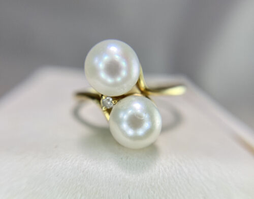 Vintage 14k Yellow Gold Round Diamond White Cultured Double Pearl Cocktail Ring