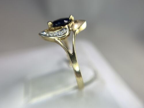 Vintage 10k Yellow Gold Marquise Shape Blue Sapphire Small Solitaire Ring