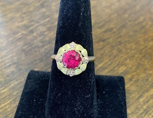 Vintage 10k Yellow Gold Round Red Ruby Flower Designer Solitaire Ring