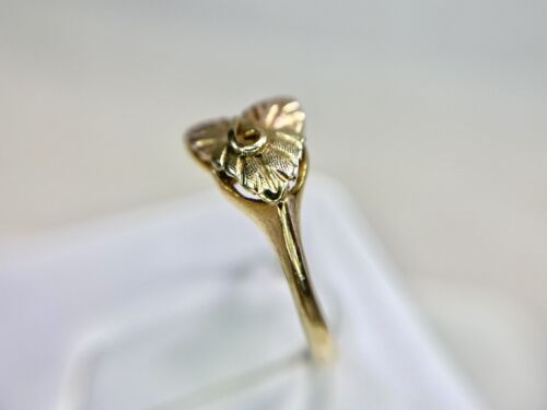 Vintage 10k Yellow Black Hills Gold Designer Grape Leaf Small Cocktail Ring