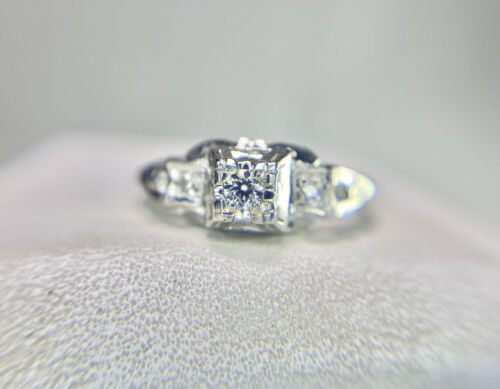 Vintage Art Deco 18k White Gold Natural Round Diamond Small Engagement Ring