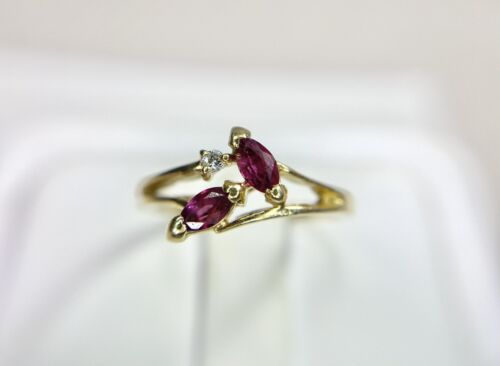 Vintage 14k Yellow Gold Designer Rhodolite Garnet Round Diamond Ring