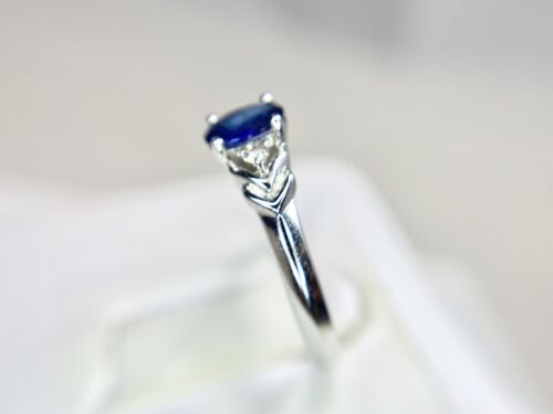 Vintage 14k White Gold Natural Oval Shape Blue Sapphire Round Diamond Ring