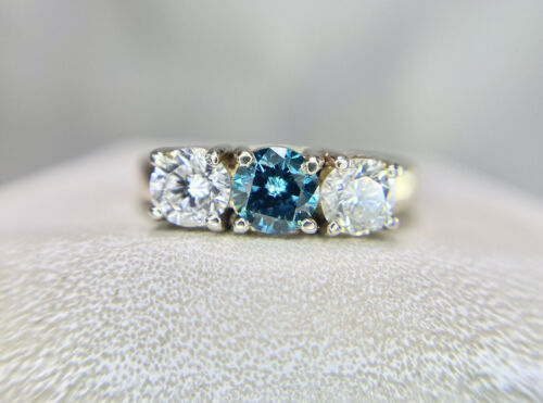 Vintage 14k Yellow Gold Fancy Vivid Blue Round Diamond Three Stone Ring 1 TCW