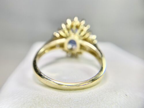 Vintage 14k Yellow Gold Natural Oval Shape Blue Sapphire Diamond Cocktail Ring