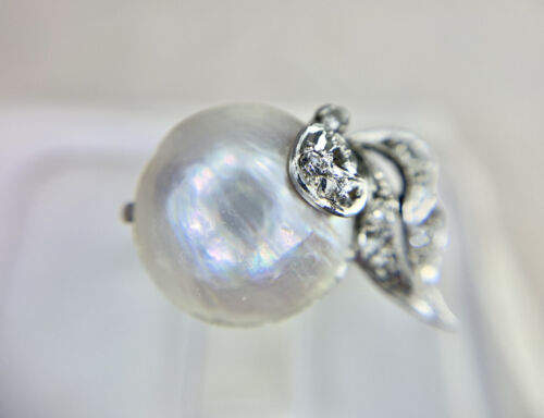 Vintage Art Deco 14k White Gold White Mabe Pearl Round Diamond Cocktail Ring