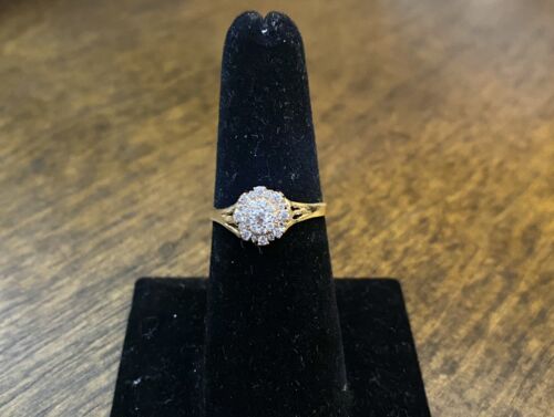 Vintage 14k Yellow Gold Handcrafted Round Natural Diamond Cluster Ring