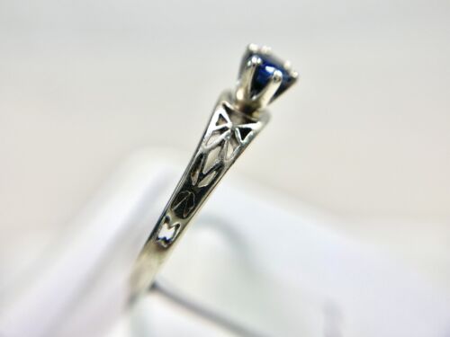 Vintage 14k White Gold Natural Round Blue Sapphire Filigree Solitaire Ring