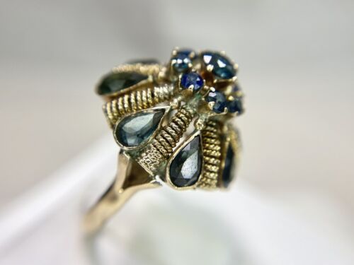 Vintage 10k Yellow Gold Natural Pear Shape Round Blue Sapphire Cocktail Ring