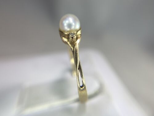 Vintage Style 10k Yellow Gold White Cultured Pearl Small Diamond Ring