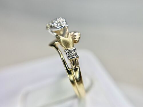 Vintage 10k Yellow Gold Natural Round Diamond Irish Claddagh Ring