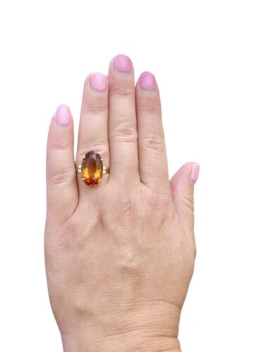 Vintage 18k Yellow Gold Oval Orange Citrine Round Diamond Big Cocktail Ring