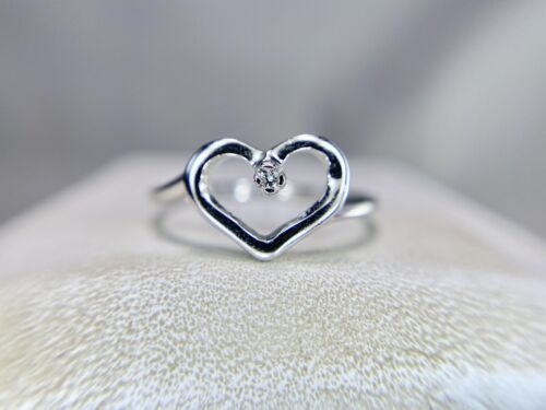 10k White Gold Designer Natural Round Brilliant Diamond Heart Shape Ring