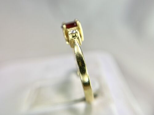 Vintage 14k Yellow Gold Natural Oval Red Rhodolite Garnet Round Diamond Ring