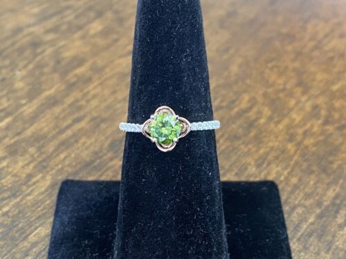 14k White Gold Natural Fancy Green Round Diamond Flower Engagement Ring