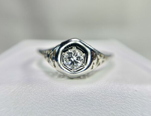 Art Deco 18k White Gold Natural Round Diamond Filigree Solitaire Engagement Ring