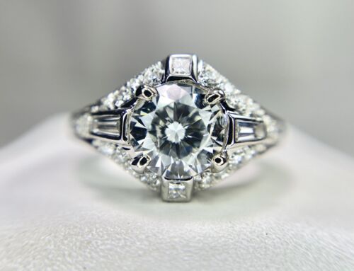 Vintage 18k White Gold Natural Baguette Cut Round Diamond Engagement Ring