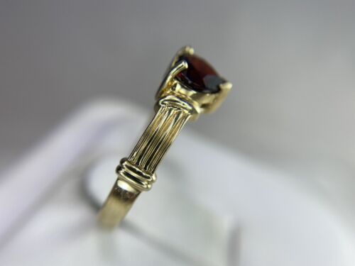 Vintage Designer 10k Yellow Gold Natural Heart Shape Rhodolite Garnet Ring