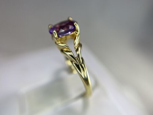 Vintage 14k Yellow Gold Natural Oval Shape Purple Amethyst Solitaire Ring