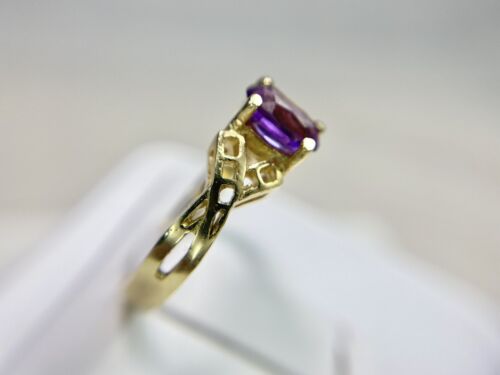 Vintage Designer 14k Yellow Gold Oval Shape Purple Amethyst Solitaire Ring