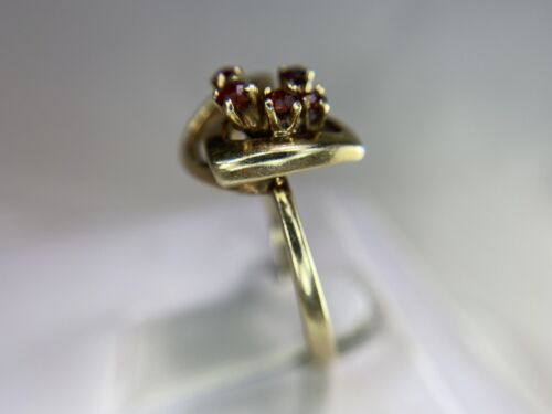 Vintage 10k Yellow Gold Round Rhodolite Garnet Abstract Triangle Cocktail Ring