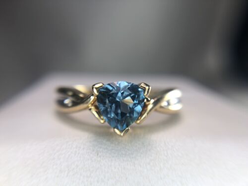 Vintage 10k Yellow Gold Trillion Shape Blue Topaz Round Diamond Ring