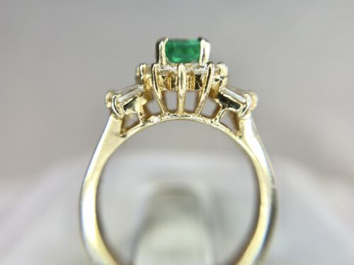 Vintage 14k Yellow Gold Natural Green Emerald Baguette Cut Round Diamond Ring